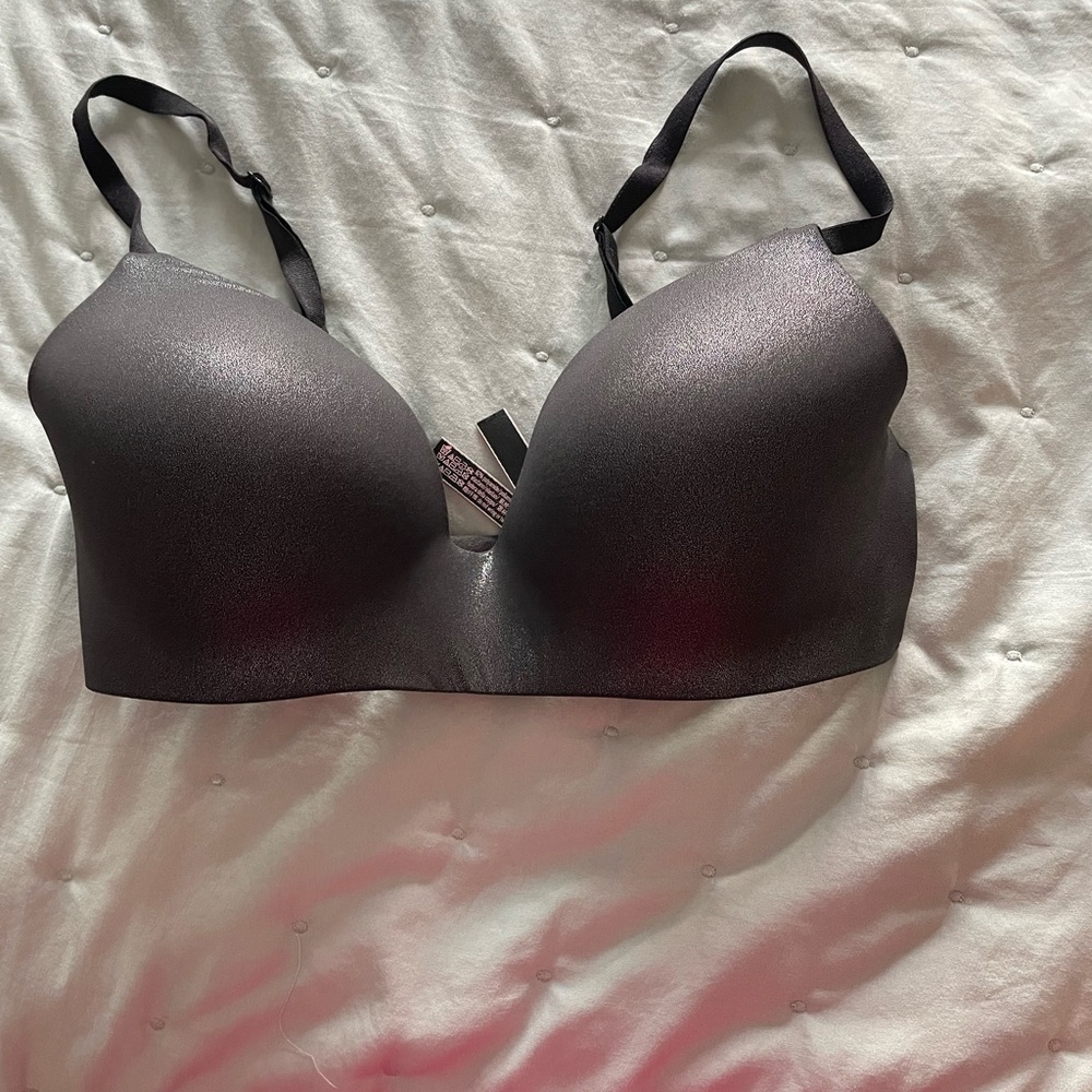 Victoria secret tshirt bra wireless